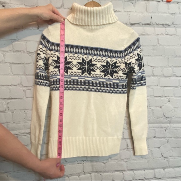 GAP White and Blue Winter Turtleneck Sweater - Picture 6 of 8